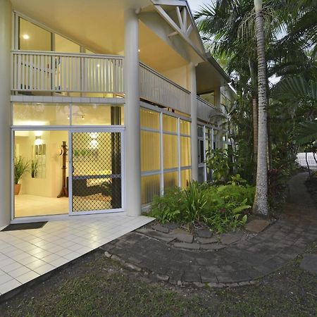 Tropical Palms Villa Port Douglas Exterior photo