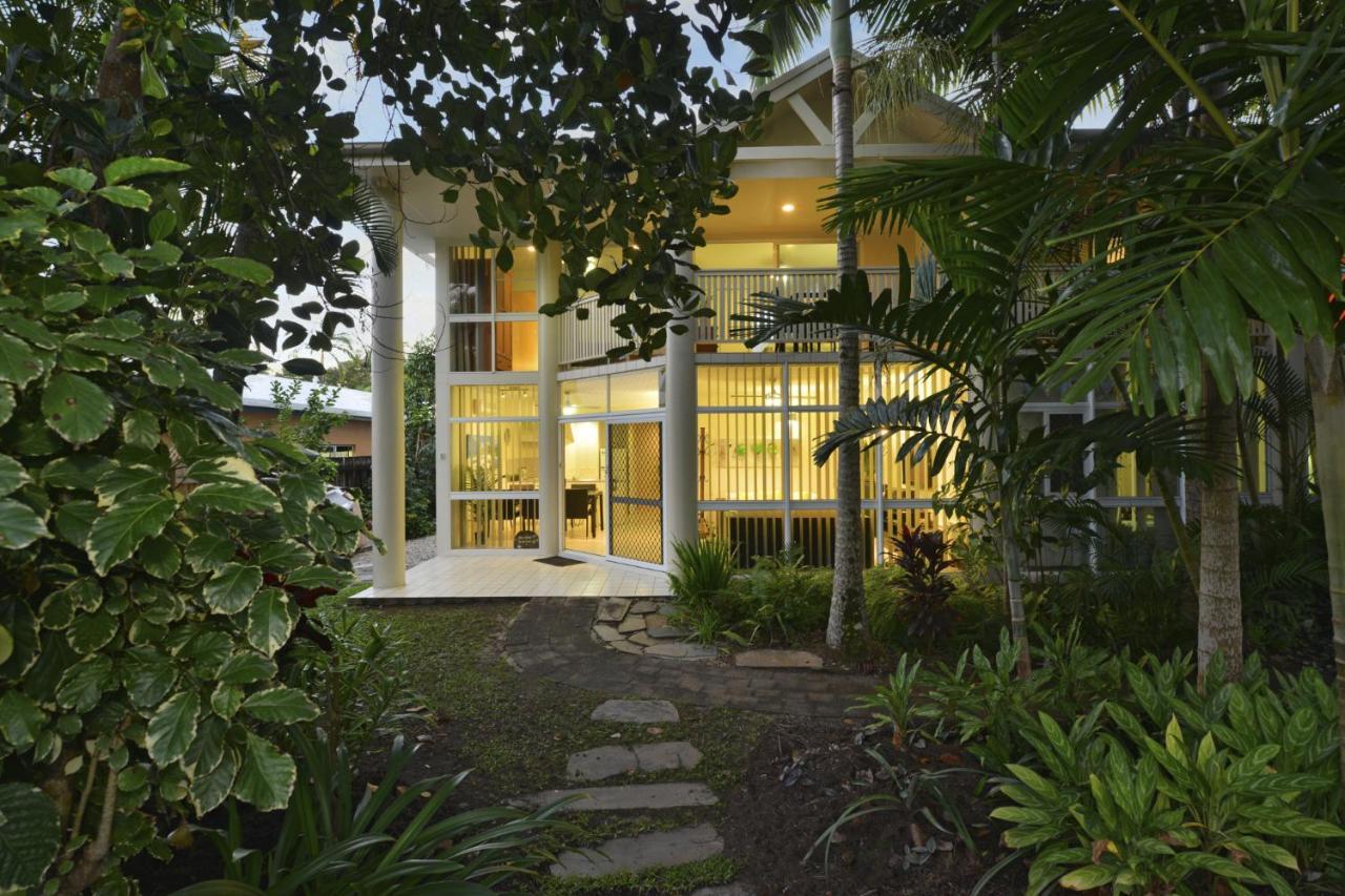 Tropical Palms Villa Port Douglas Exterior photo